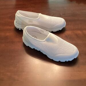 Propet Travelactiv Slipon Women’s White Sneakers Casual Shoes W5104-w.